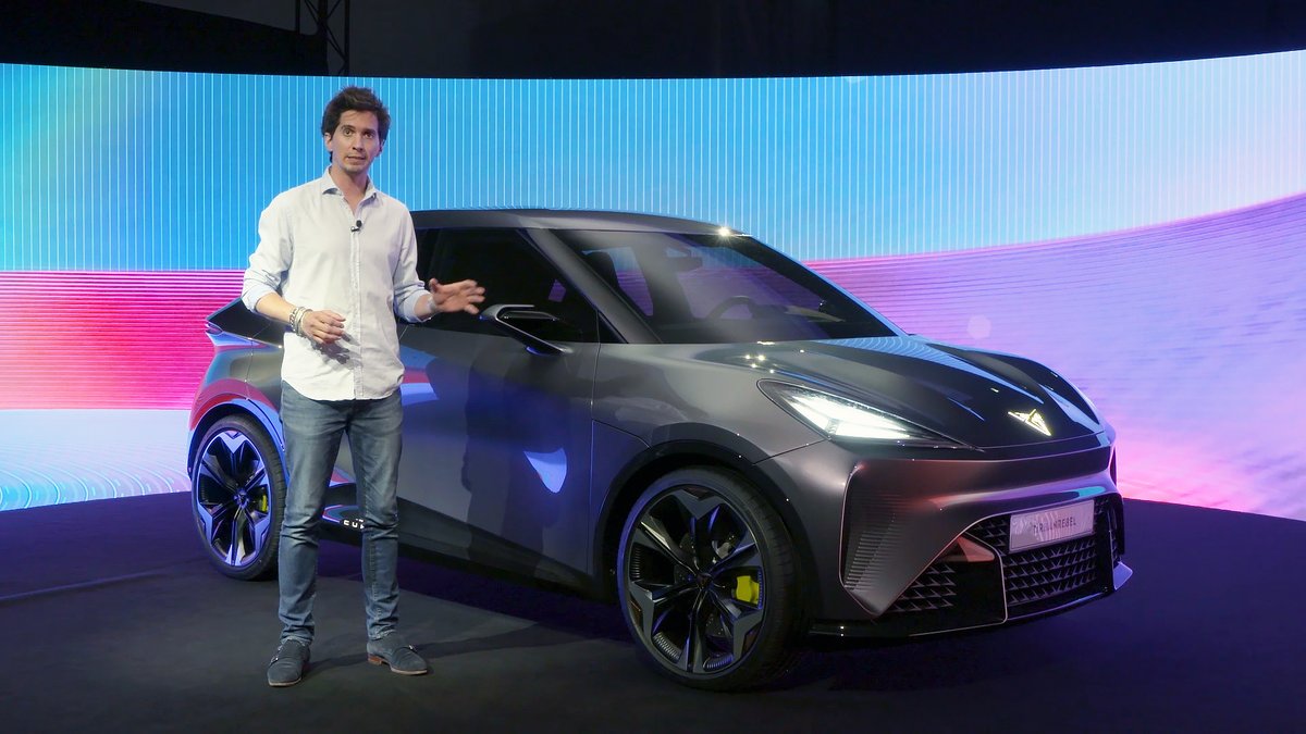 CCubicos's tweet photo. ¿Estamos todos? 🧐
En nada arrancamos en @antena3com con #CCúbicos296.
Y mira todo lo que traemos...
▶️@CUPRA_esp #UrbanRebel
▶️@JaguarSpain #iPace
▶️Coches eléctricos a fondo
▶️Travesía #PuntaAPunta con @bmwmotorradesp.
@BujiasCC, Actualidad y mucho más.
@puntalproduc https://t.co/Npxw7EBK6M
