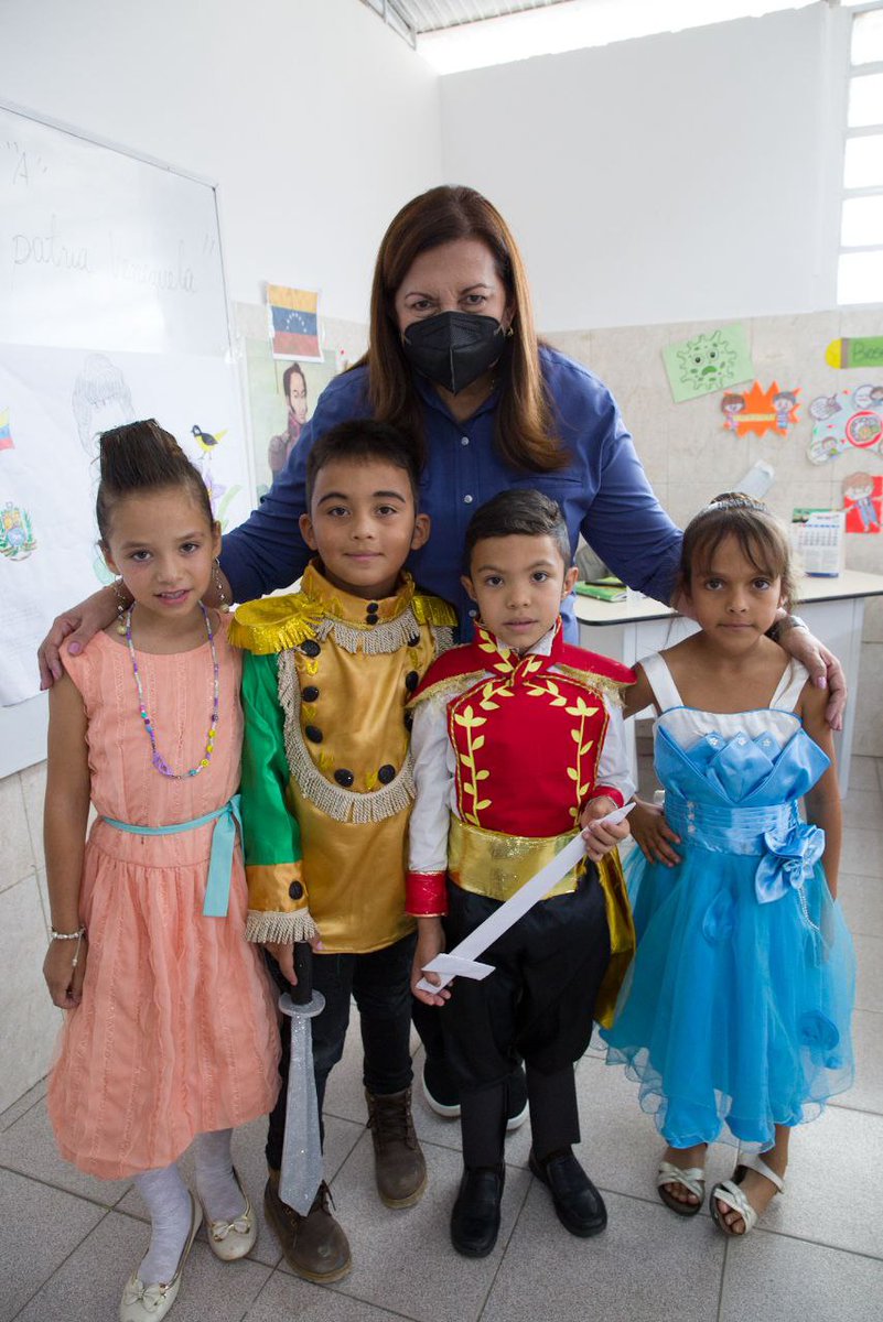 También en Antímano reinauguramos la Escuela Básica Nacional Eucarío García, atendiendo la solicitud de la comunidad y por la felicidad de nuestros niños y niñas ¡Estamos felices!

#8Jun