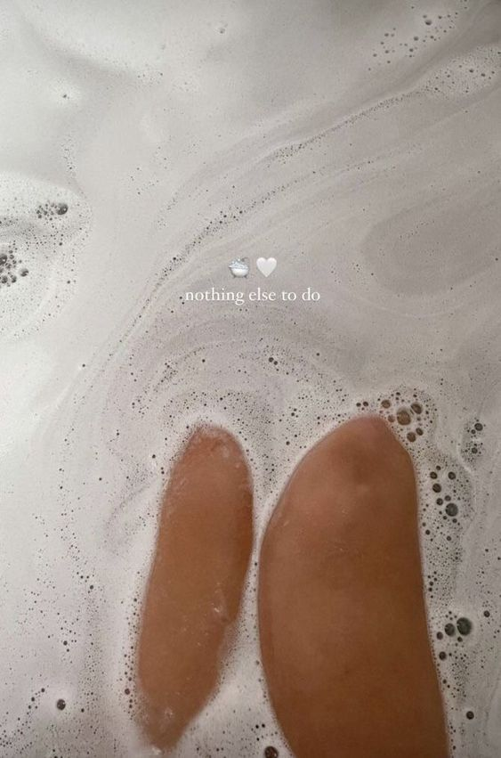 liIacdaisy's tweet image. the first four pictures on your pinterest feed describe your june