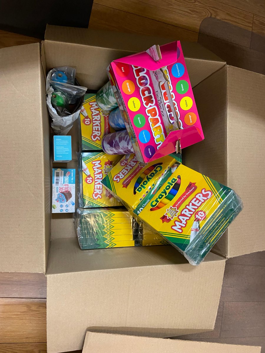 CFUM_DSM's tweet photo. Supplies are being delivered and classrooms are almost ready. Awesome Summer Days starts in five days!!!

We could use some last minute help with supplies. Check out our Amazon Wish List:  https://t.co/ghHA2traJf https://t.co/4awpv94spi