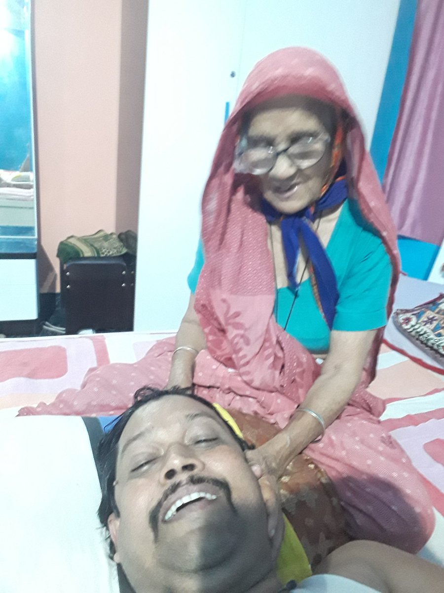 PARWEZA30169731's tweet photo. https://t.co/oXPf5eRDEM
9th June --MY BIRTHDAY .
मैं अपने जन्मदिन के मुबारक मौके पर अल्लाह का शुक्र अदा करता हूँ।
आप सभी आज मेरी माँ की लंबी उम्र की दुआ करें एहि तोहफा है।
@congress_ @RahulGandhi 
@P4Bihar @mshakirshahzad1 
@ZeeBiharNews @WesalAzam 
@khanumarfa @drkafeelkhan https://t.co/yK8VRd6ujf