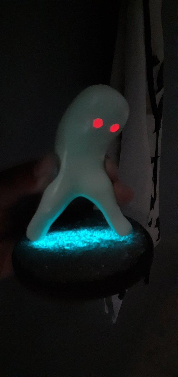 Dincampanello's tweet photo. This is nightmarish and I love it!
#UMA #criptozoology #nightcrawler https://t.co/uYznN1RESe