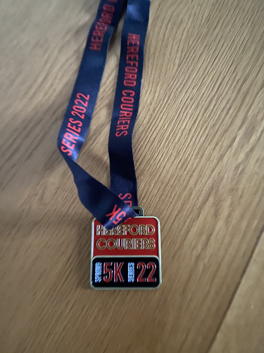 L1saSutton's tweet photo. Never underestimate the 5k distance. Shorter, faster and harder in my opinion! Nice medal though @HarrietBrownnn #herefordcouriers #5kseries #Springtempo https://t.co/87gBPEPsdc