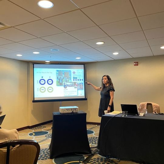 BeekeeperGroup's tweet image. Beekeeper Group Partner, @dcconcierge, had the opportunity to present on the importance of #socialmedia and #advocacy with #NurseLeaders from the @tweetAONL🙌. #socialmediamarketingtips