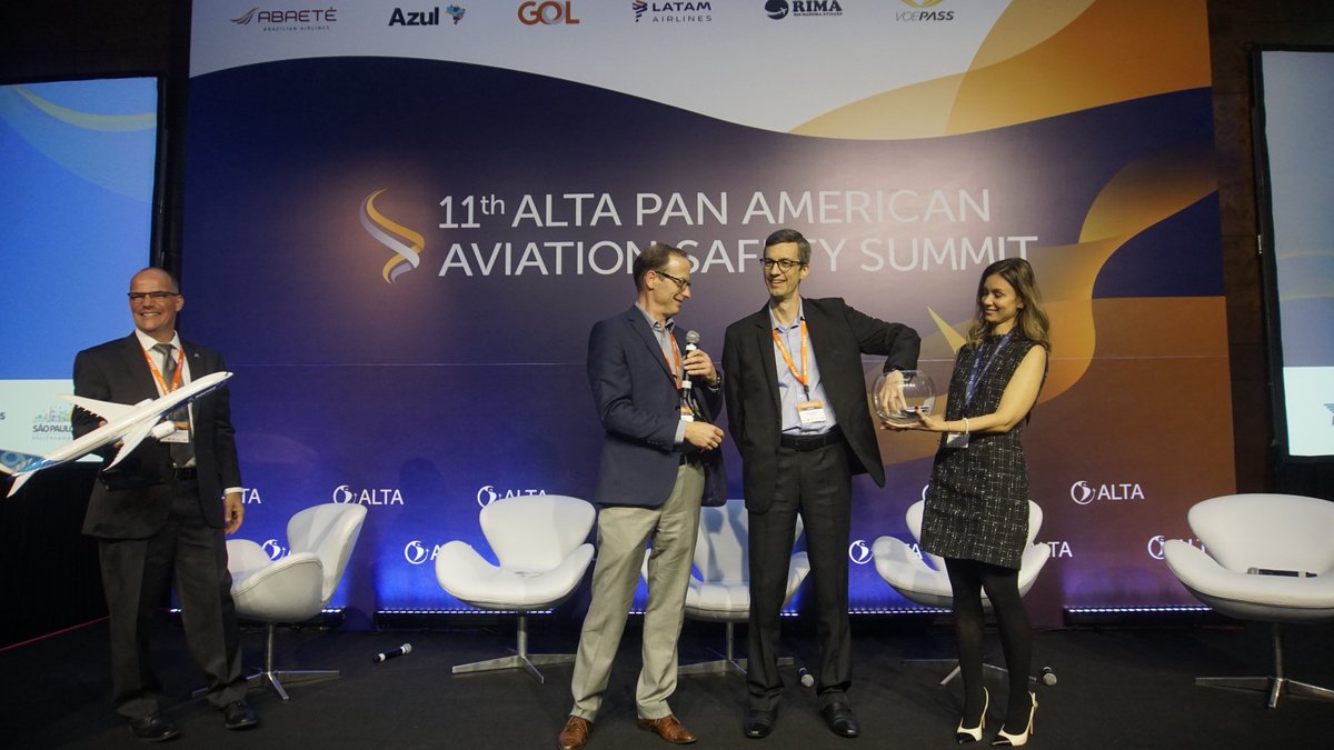 ALTA_aero's tweet photo. Congratulações aos ganhadores dos aviões @Boeing! Congrarulations to the winners of Boeing airplanes!
Thank you David! #ALTASAFETYSUMMIT https://t.co/N30RIwcNp3