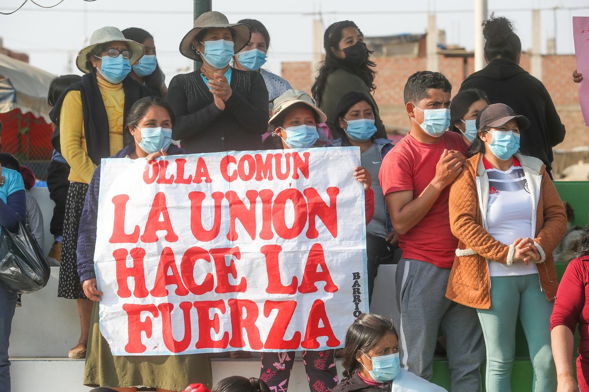 MaricarmenAlvaP's tweet photo. Más de 240 mil peruanos sobreviven gracias a las #OllasComunes y, a la fecha, el Ejecutivo no reglamenta la ley que garantiza su sostenibilidad y financiamiento. Estamos ante una crisis alimentaria, apoyar a las familias peruanas debería ser prioridad. El hambre no espera. https://t.co/leaUn6pG1D