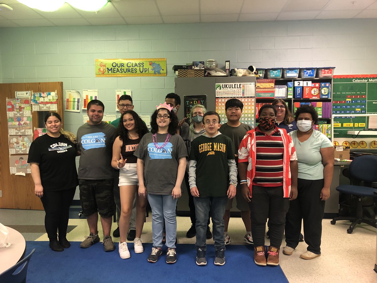 Ms. Bonat tweet media