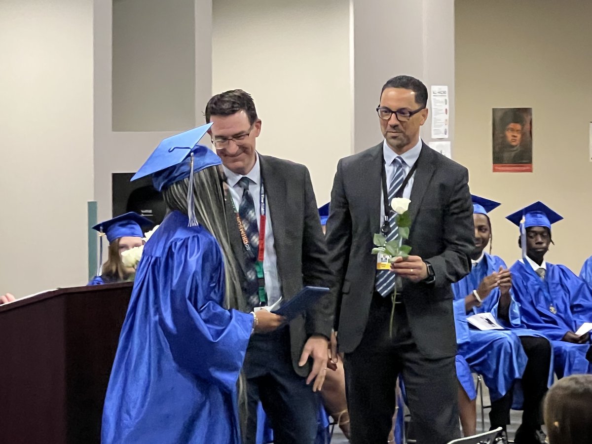 ISD279's tweet photo. Congratulations to the graduates from Osseo Area Learning Center on their graduation today! 

"To graduate in 2022 means you will be known as someone who is courageous, innovative, flexible and resilient," social studies teacher and speaker Tori Nagy said to the graduates. https://t.co/R1ueaqKvFc