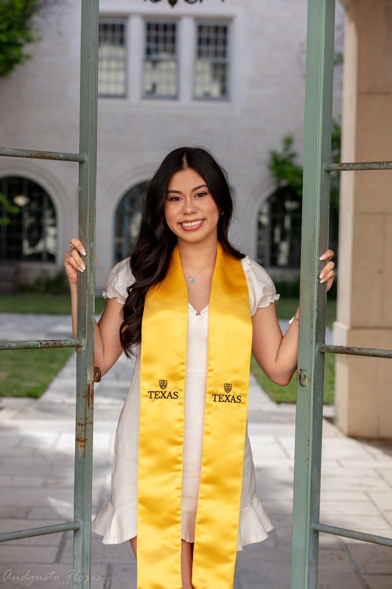 alejandra tweet media