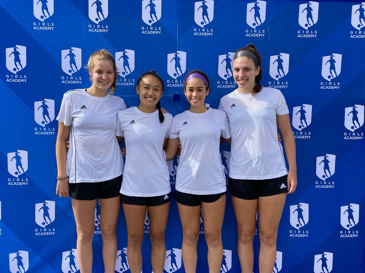 Grateful for the opportunity to compete alongside some of the best players in the Mid-American conference! Thank you <a href="/GAcademyLeague/">Girls Academy</a> for putting on this event! Proud to represent <a href="/ChicagoFCUnited/">Chicago FC United</a>!! #GAMidAMTID22