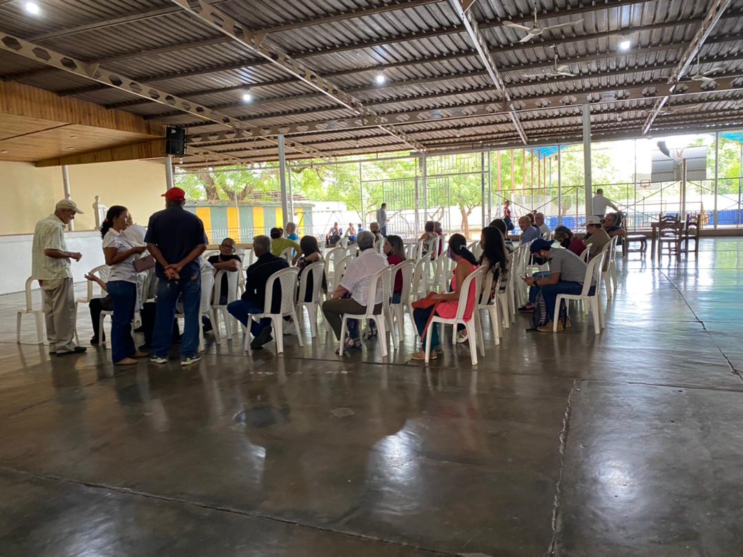 ConsEspCaracas's tweet image. Hoy se ha realizado el #captahuellas👆 para pasaporte en El Sombrero, #Guárico. Muchos compatriotas residentes en la zona han podido obtener su pasaporte sin necesidad de desplazarse a Caracas.

¡Muchas gracias al Centro Hispano, al Consulado Honorario y a la comunidad 🇪🇦 local!