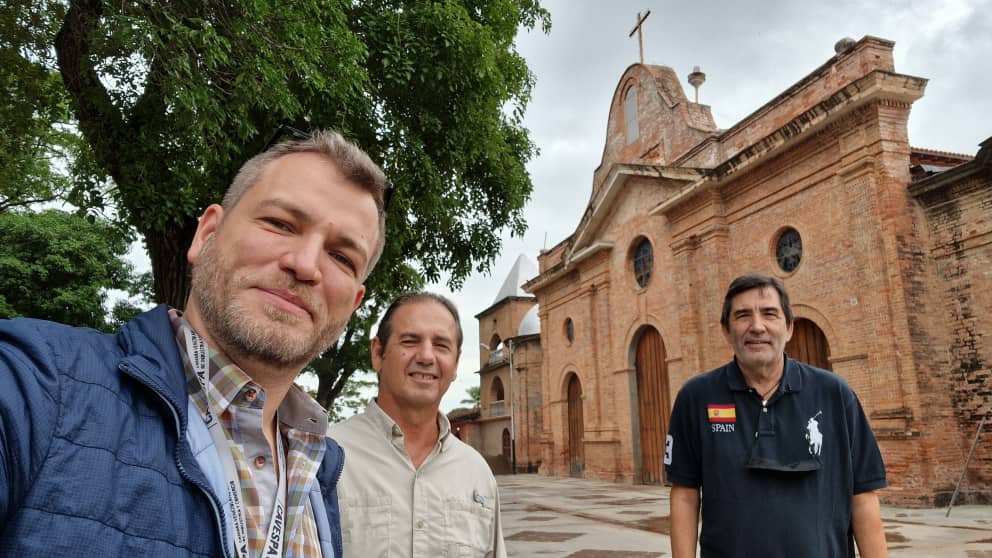 ConsEspCaracas's tweet image. Hoy se ha realizado el #captahuellas👆 para pasaporte en El Sombrero, #Guárico. Muchos compatriotas residentes en la zona han podido obtener su pasaporte sin necesidad de desplazarse a Caracas.

¡Muchas gracias al Centro Hispano, al Consulado Honorario y a la comunidad 🇪🇦 local!