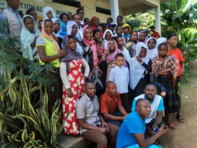 Ce 08/06/22 à Nioumachoi, le <a href="/pnmMoheli/">Parc National de Mohéli</a> et le projet « Renforcement de la protection des Océans aux Comores (RPOC) ont célébré, en compagnie des enfants de Nioumachoi-Mohéli, la journée mondiale des océans. #sortie pédagogique, #atelier sensibilisation. <a href="/AFD_France/">Agence Française de #Développement (AFD) 🇫🇷 🇪🇺</a>, <a href="/the_ocean_5/">The Ocean5</a>.