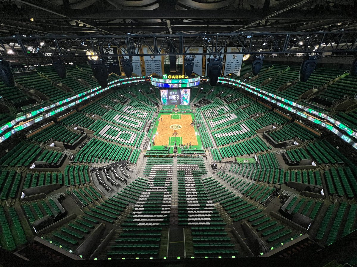 Aaron Frutman (@aaronfrutman) on Twitter photo Game 3 - Boston Garden
#CelticsVsWarriors 
#NBAFinals2022 Game 3 - Boston Garden
#CelticsVsWarriors 
#NBAFinals2022