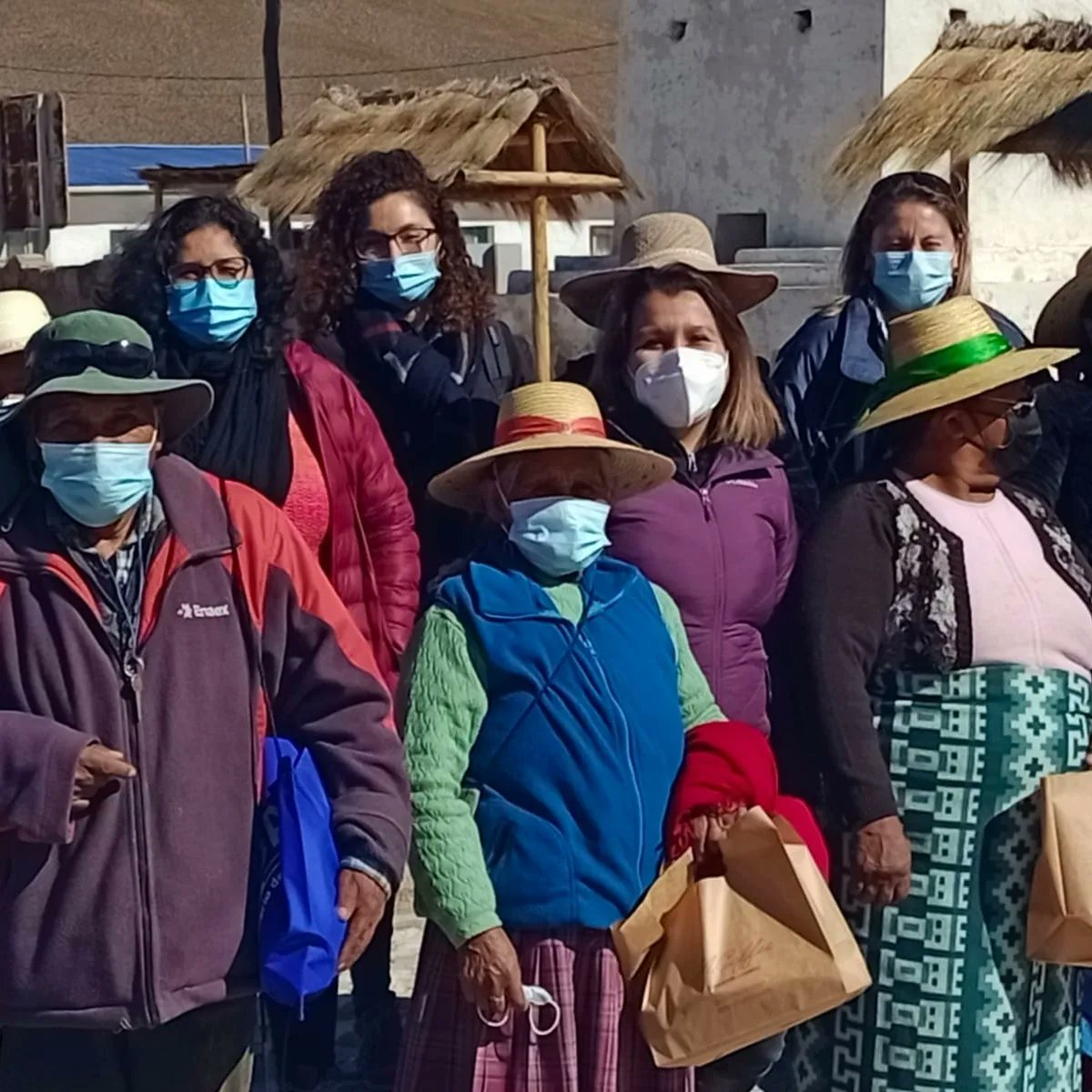 MMEG_Tarapaca's tweet photo. 🟣Hoy estuvimos en Cariquima con mujeres de la comuna de Colchane  iniciando la ruta de trabajo de la Mesa Mujer Rural con INDAP, Sernameg, Prodemu y Delegación Provincial Tamarugal,  llevando la agenda Feminista de nuestro Gobierno a todos los rincones #Nuncamassinnosotras https://t.co/5c0YSYxzRW