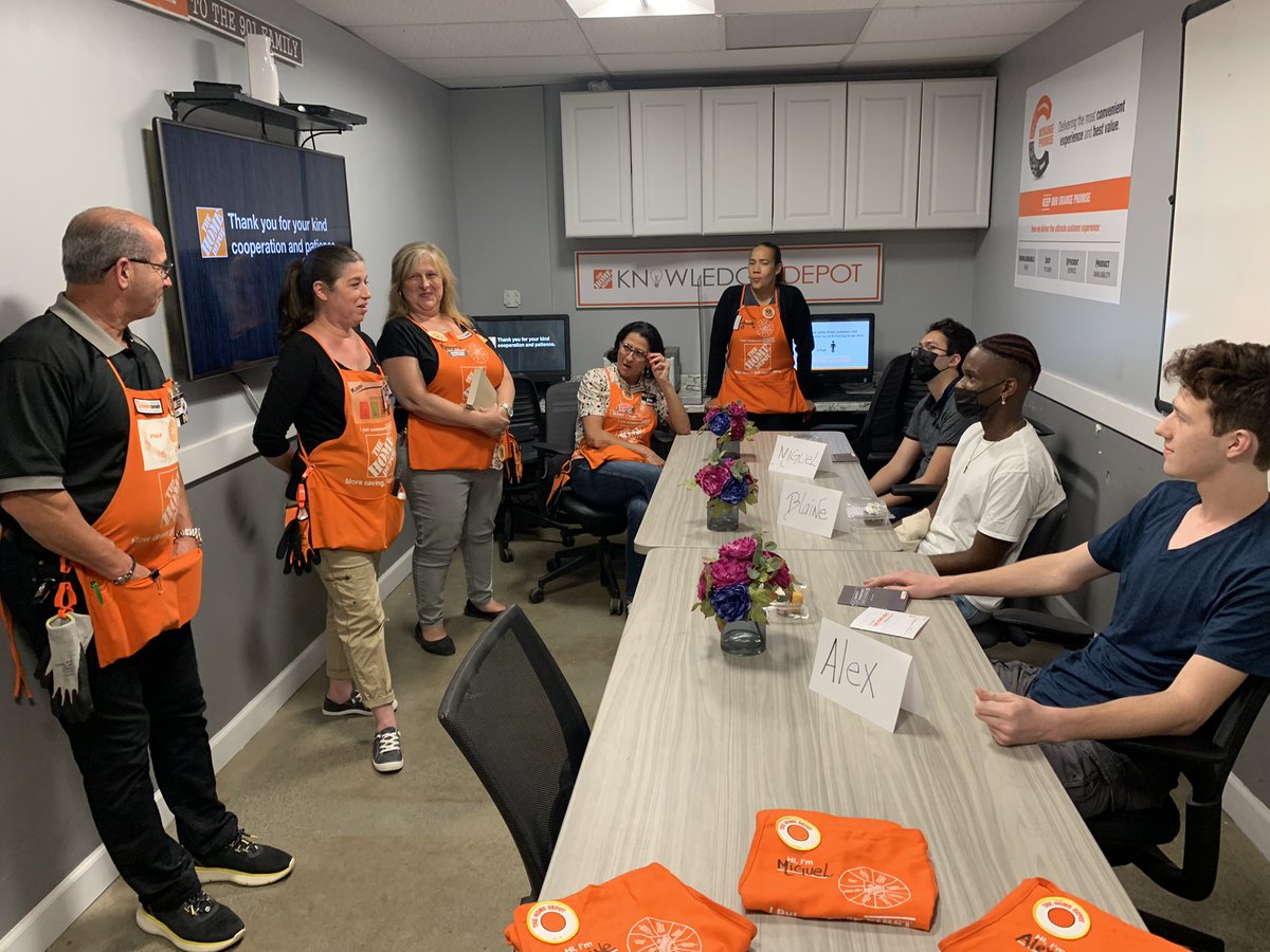 William Chen (@williamachen) on Twitter photo RVP and RMM’s at our new orange blooded family member Orientation! Thanks for supporting the future of our company. <a href="/nyyroro/">Ro Rodriguez</a> <a href="/KrystyneSantos/">Krystyne Santos</a> <a href="/Stephstars/">Steph#0901CXM</a> RVP and RMM’s at our new orange blooded family member Orientation! Thanks for supporting the future of our company. <a href="/nyyroro/">Ro Rodriguez</a> <a href="/KrystyneSantos/">Krystyne Santos</a> <a href="/Stephstars/">Steph#0901CXM</a>