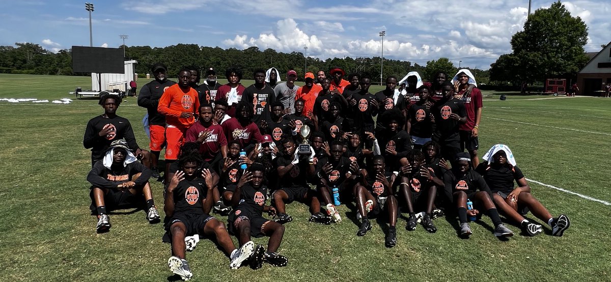 Coach_Stork's tweet photo. You Never Judge A Man In The Moments Of Comfort & Convenience. You Judge A Man In The Moments Of Challenge & Controversy.
#7on7Champs #FSUCamp #F5 https://t.co/D5wzA6axGS
