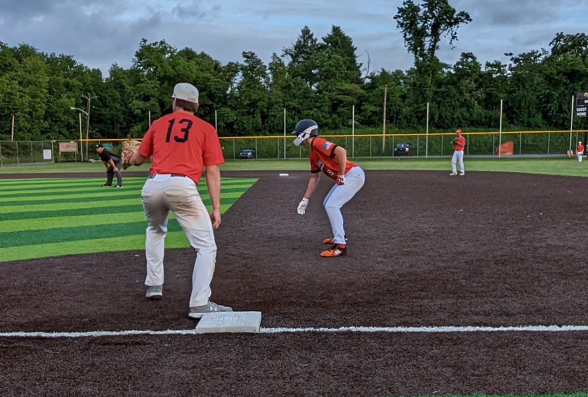 412_warriors's tweet photo. Next game tomorrow night at 6:15 pm @ home vs Jefferson Hills

🆚: Jefferson Hills
⏰: 6:15 pm
📍: McKees Rocks, Pa
🏟️: Sto Rox Field
⚾️: P Bell @philbell_6 https://t.co/nAqap1IHxo