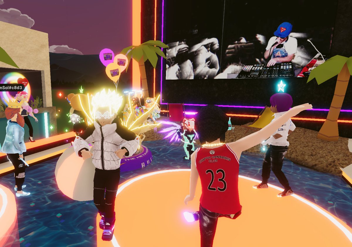 Happy SWEdnesday! <a href="/MrSweMusic1/">mrswe.eth (🌸, 🌿)</a> in the <a href="/Uniquehorns_nft/">TRUs - The Rocking Uniquehorns NFT</a> Band Room at 27, -118 in #decentraland! #MusicNFT
