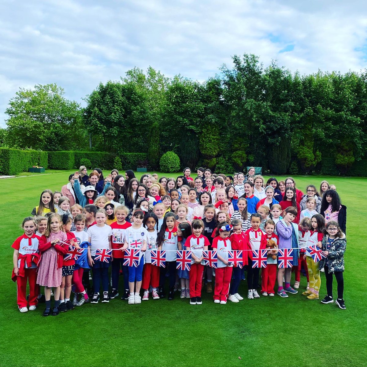 The 369th Rainbows Brownies Guides and Rangers all got together and celebrated the #queensjubilee <a href="/MerseysideGG/">Girlguiding Merseyside</a> <a href="/Girlguiding/">Girlguiding</a> <a href="/Girlguiding_NWE/">Girlguiding North West England</a>