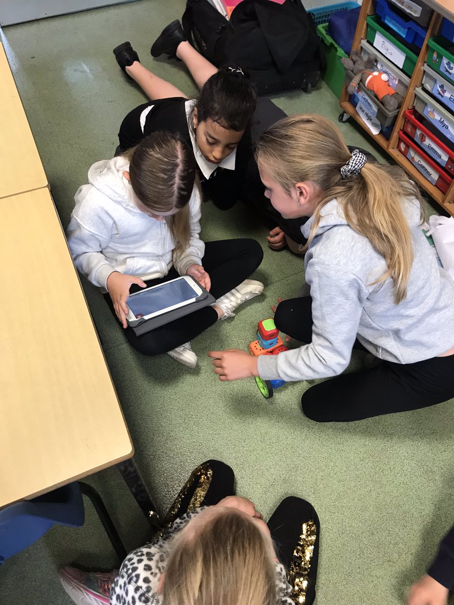 broxburn_ps's tweet photo. P4a enjoyed their visit from the Scottish SPCA yesterday as part of health week. They had a great time coding robots, playing brainbox games and teaching their teacher some facts about animals. @ScottishSPCA #AnimalWISE #healthweek #STEM #coding https://t.co/MyjK8Mb01W