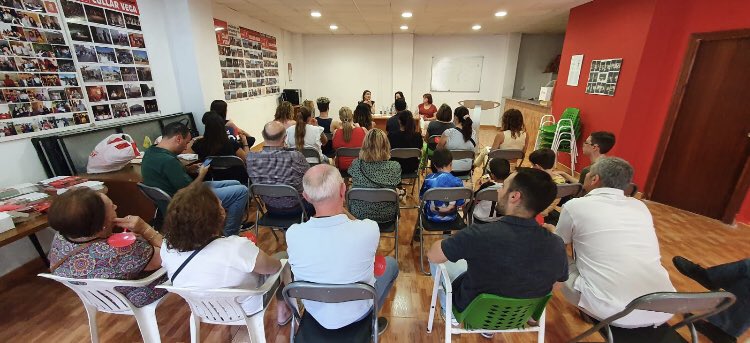 OlgaManPer's tweet photo. Hablando de Educación en #CullarVega. 
➡️ El Gobierno de las Derechas ha iniciado el desmontaje de la Educación Pública pero a partir del próximo 19J, lo vamos a parar. 

Gracias @MelviraRL por la jornada 

#VotaPsoe
#SiVotamosGanamos https://t.co/Jnm1ddEksk