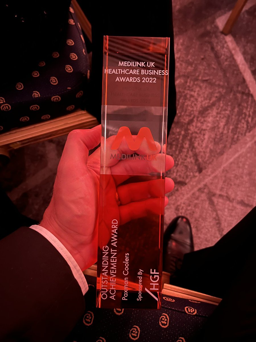 StuieRow's tweet photo. Pleasure to receive the @MedilinkUK National Outstanding Achievement Award this evening. Well done team @scalpcooling https://t.co/sQkZvHxE4W