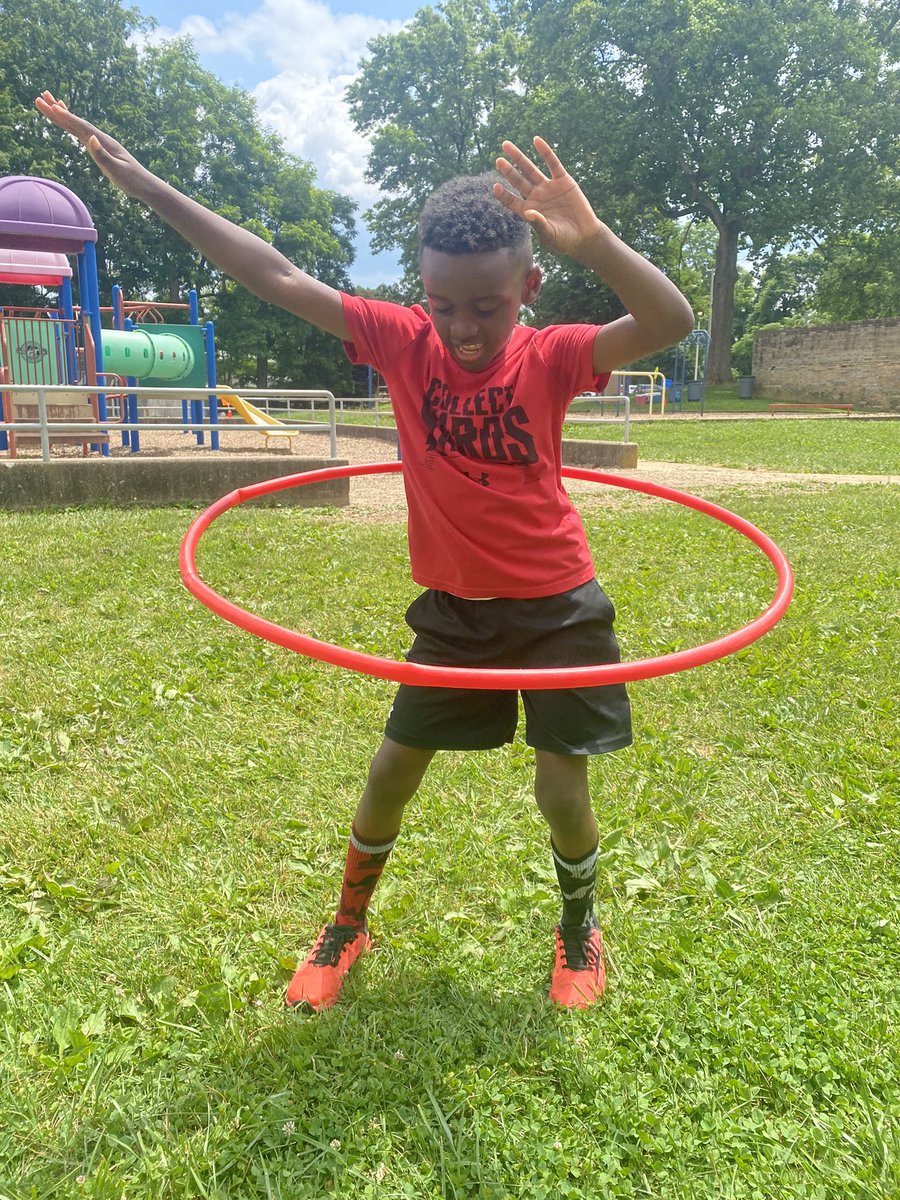 MrsRothCS's tweet photo. Today’s WINSday was another wonderful field day at the @ChatsworthSch! Our families, champs, and staff are simply the best! ☀️🕶✌🏽 https://t.co/iPyb0uNKAu