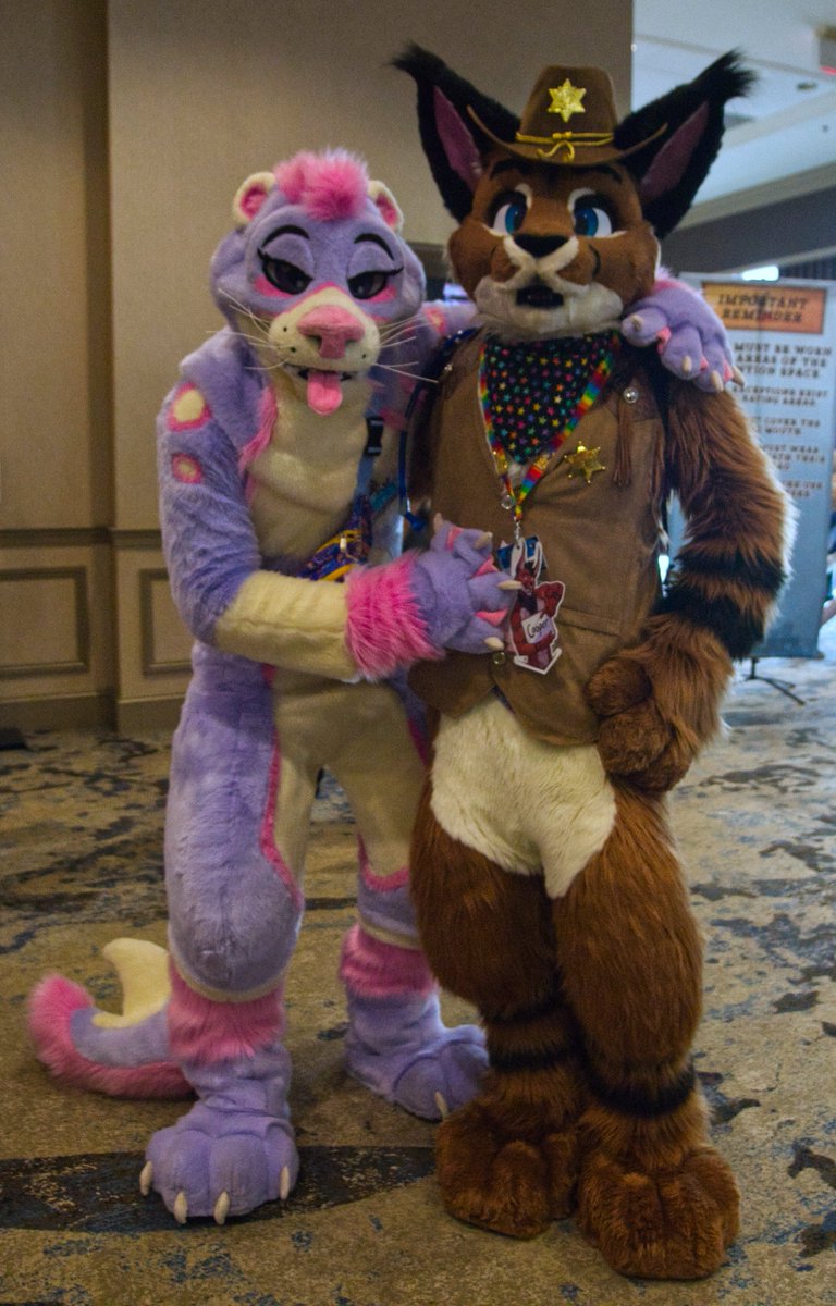 StirlingCorgi's tweet photo. Continuing to work on editing my pics from Texas Furry Fiesta back in March 2022. Tag anyone if you recognize them. #TFF #TFF22 #furry #fursuit https://t.co/QJrOpCpCBw