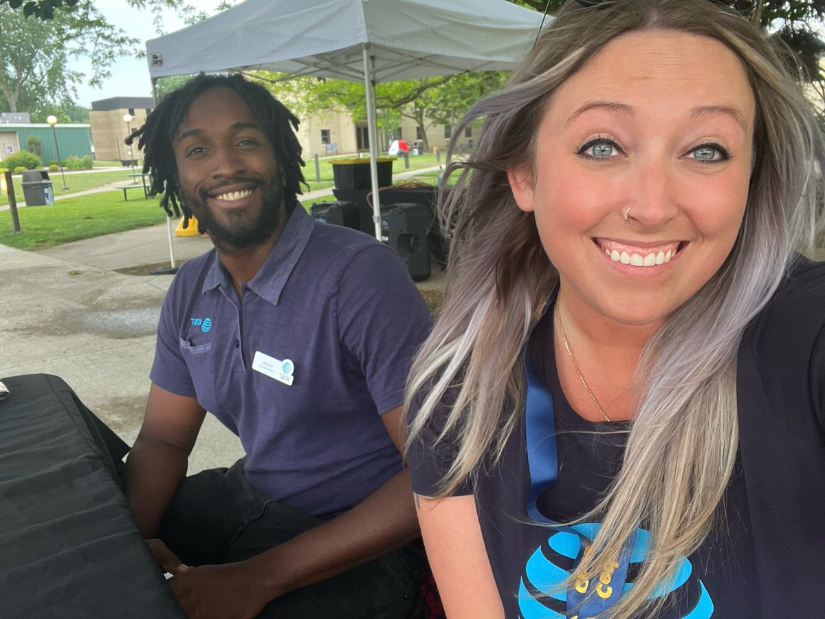 Spending our evening at the Cedar Point Vendor fair with Alliance employee DeAnte! #SWATsUP #LifeAtATT #OHPA #EastRegion #CedarPoint