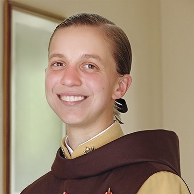 salesianosant's tweet photo. Patricia Victoria Jorge Villegas, hija de Orlando Jorge Mera: “Con los ojos de la fe, uno entiende que mi padre sacrificó su vida por este país, por la familia y por todos sus ideales, y por todos sus principios morales, por la honestidad que él tanto guardaba...” #salesianos https://t.co/W8DXXBmrby