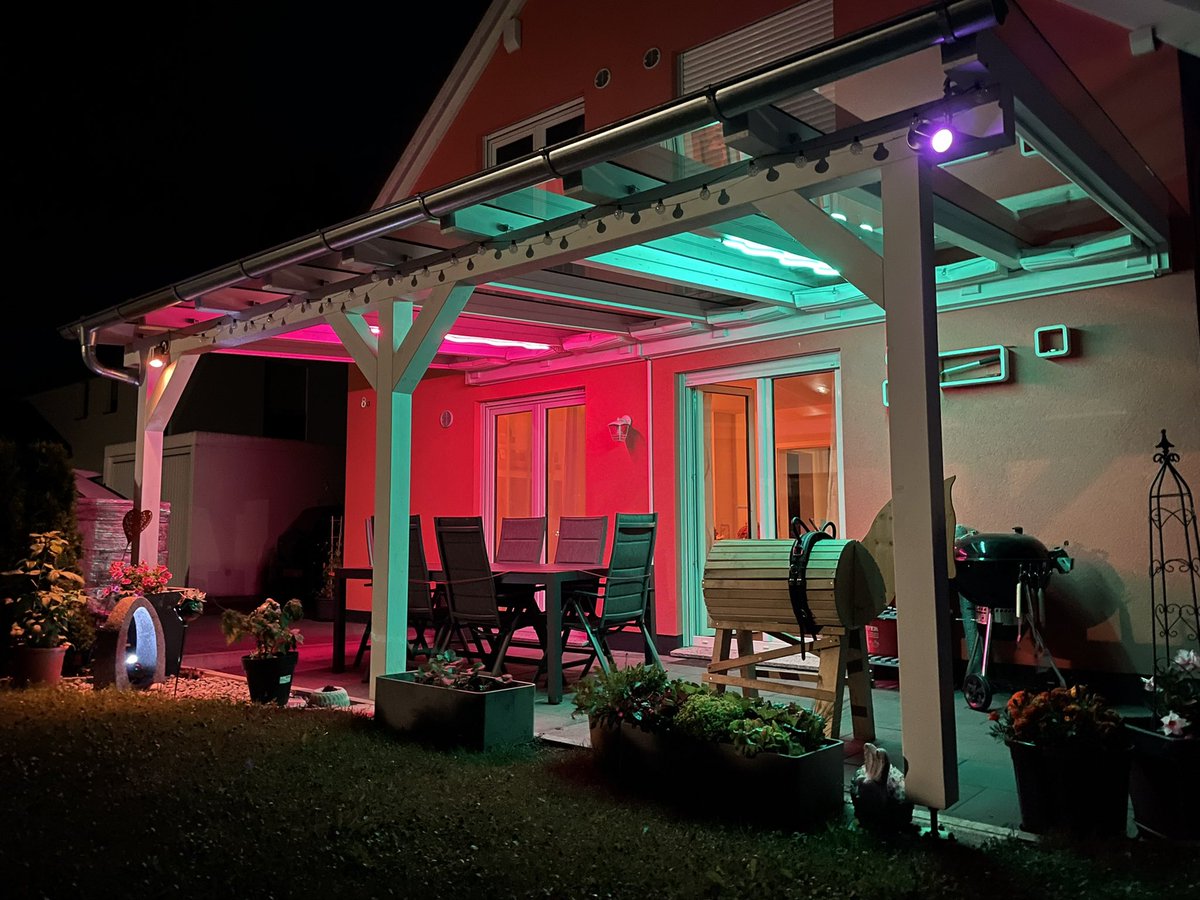 peter_zollner's tweet photo. Love my Hue Outdoor Stripes and the Hue Colour &amp; Ambience spotlights. Good lighting makes the right atmosphere for any moods. @tweethue https://t.co/GXvCTHVW9l