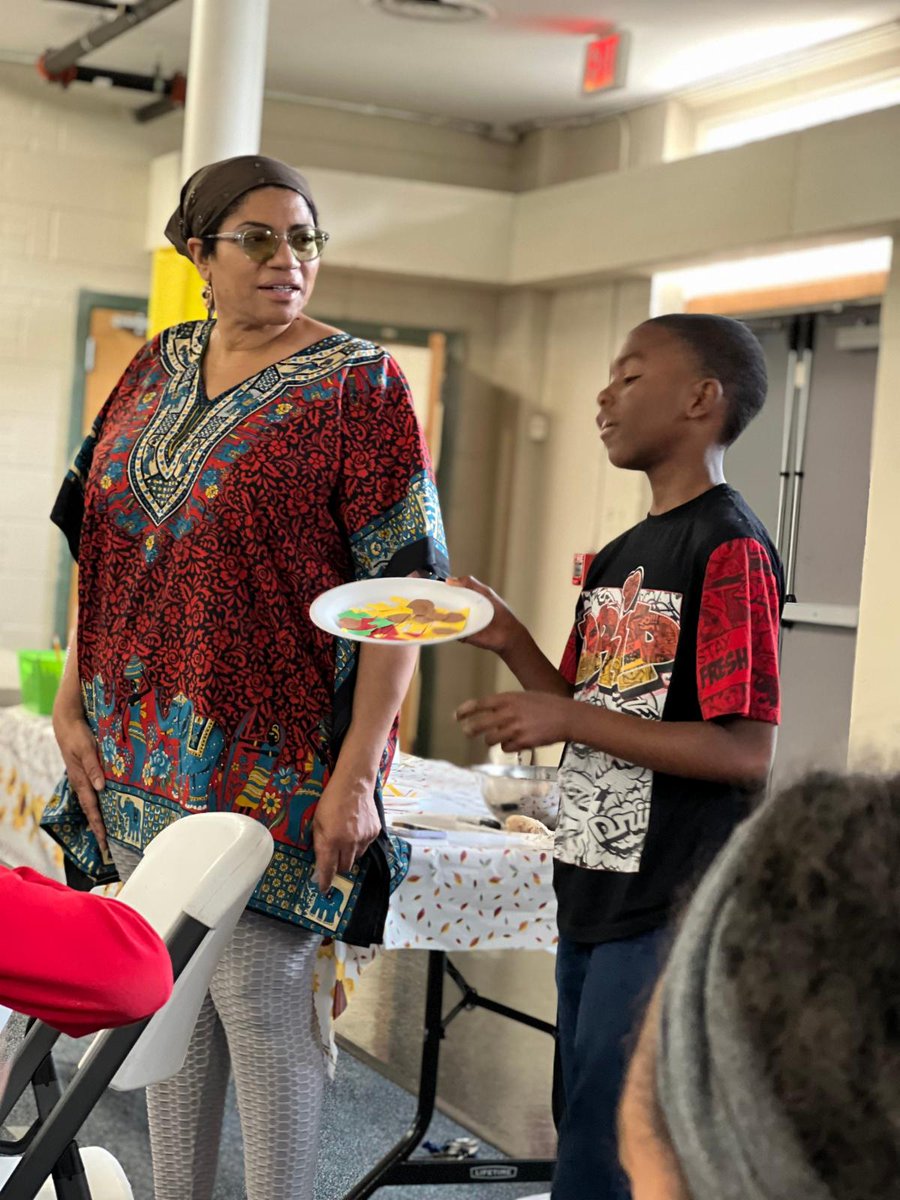 ECA_Rams's tweet photo. The M in S.T.E.A.M stands for MATH! 

Thank You Tracey Little, a “Passion Driven Hair Artist” came to share one of her many talents. Ms. Little is a Dynamic hair stylist, Designer, Makeup artist, Chef and an Amazing Teacher who came to teach the scholars!

Grades 1st-8th learned https://t.co/iTgeVA3nUZ