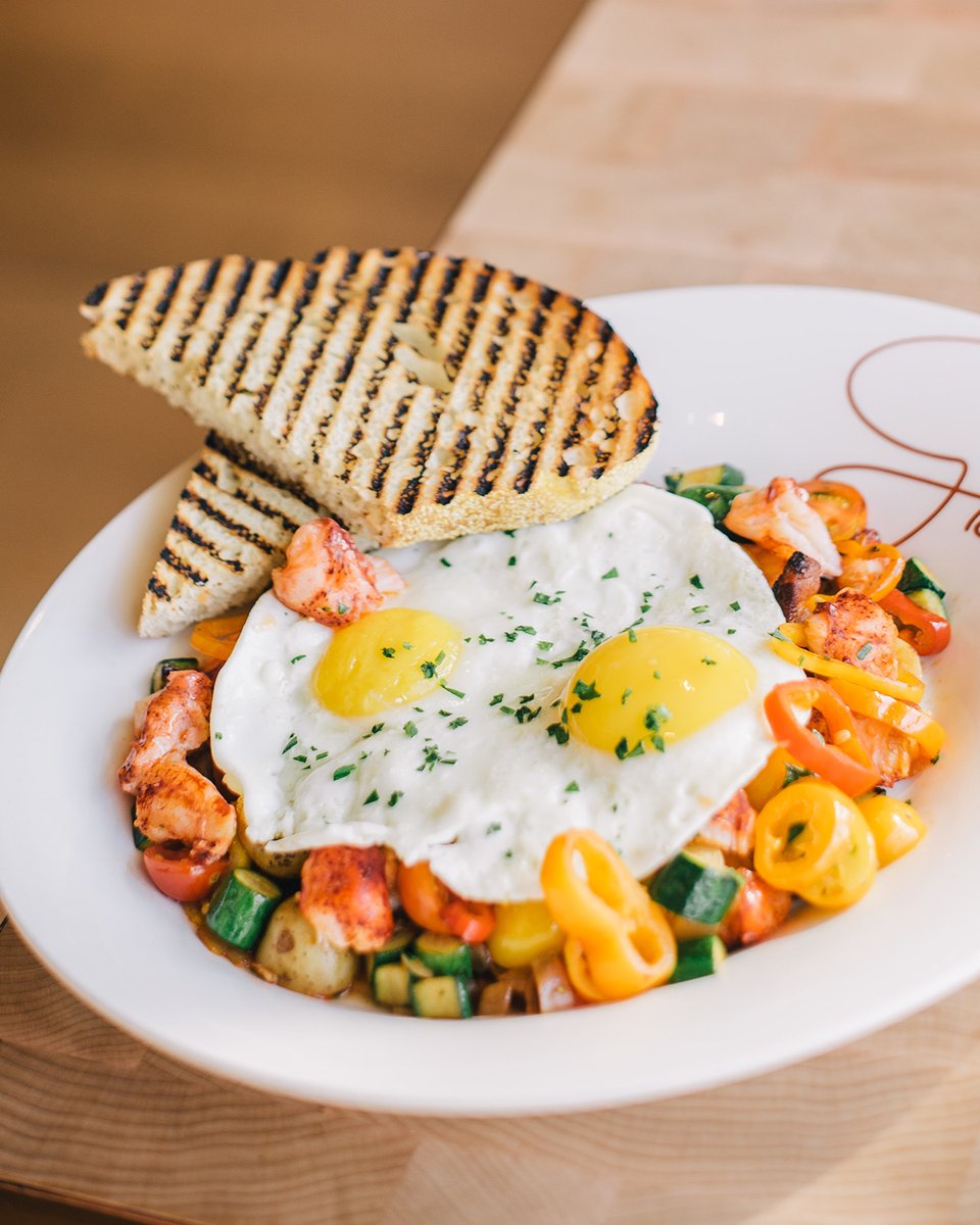 GiadaVegas's tweet photo. Celebrate papa with our special Father's Day brunch menu at #GiadaVegas! Tap here to get your seat before they run out: https://t.co/qgEKYMCDQC @CromwellVegas @GDeLaurentiis https://t.co/gA4BDKdWIF