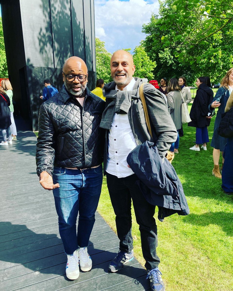 SkinsHun's tweet photo. A decade on after our first encounter at #Documenta13 we older, wiser I finally got to say hello properly to Theaster Gates @theastergates … Later i head to @sadlers_wells experience the highly fuelled The Rite of Spring/common ground(s) #pinabausch @justinesimons1 @BritishArts https://t.co/Dk9uJxT2Hm