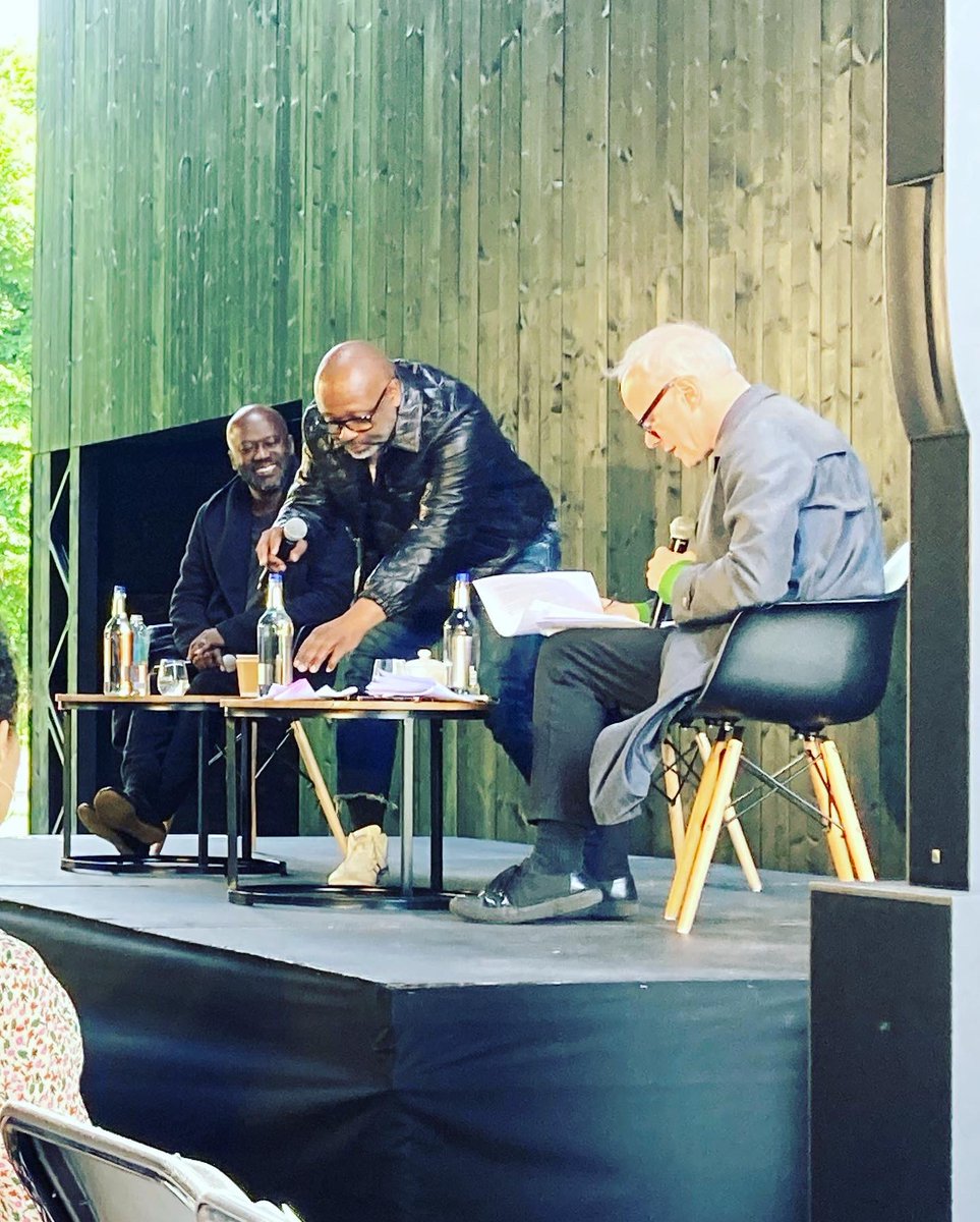 SkinsHun's tweet photo. A decade on after our first encounter at #Documenta13 we older, wiser I finally got to say hello properly to Theaster Gates @theastergates … Later i head to @sadlers_wells experience the highly fuelled The Rite of Spring/common ground(s) #pinabausch @justinesimons1 @BritishArts https://t.co/Dk9uJxT2Hm