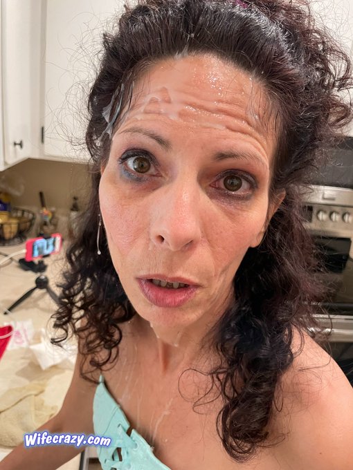 Would you like to cum on my face?  #cumface  The Real Arizona Milf 🌵 https://t.co/St9hLmADV4<a href="/tag/cumface"class="tags">#cumface</a>