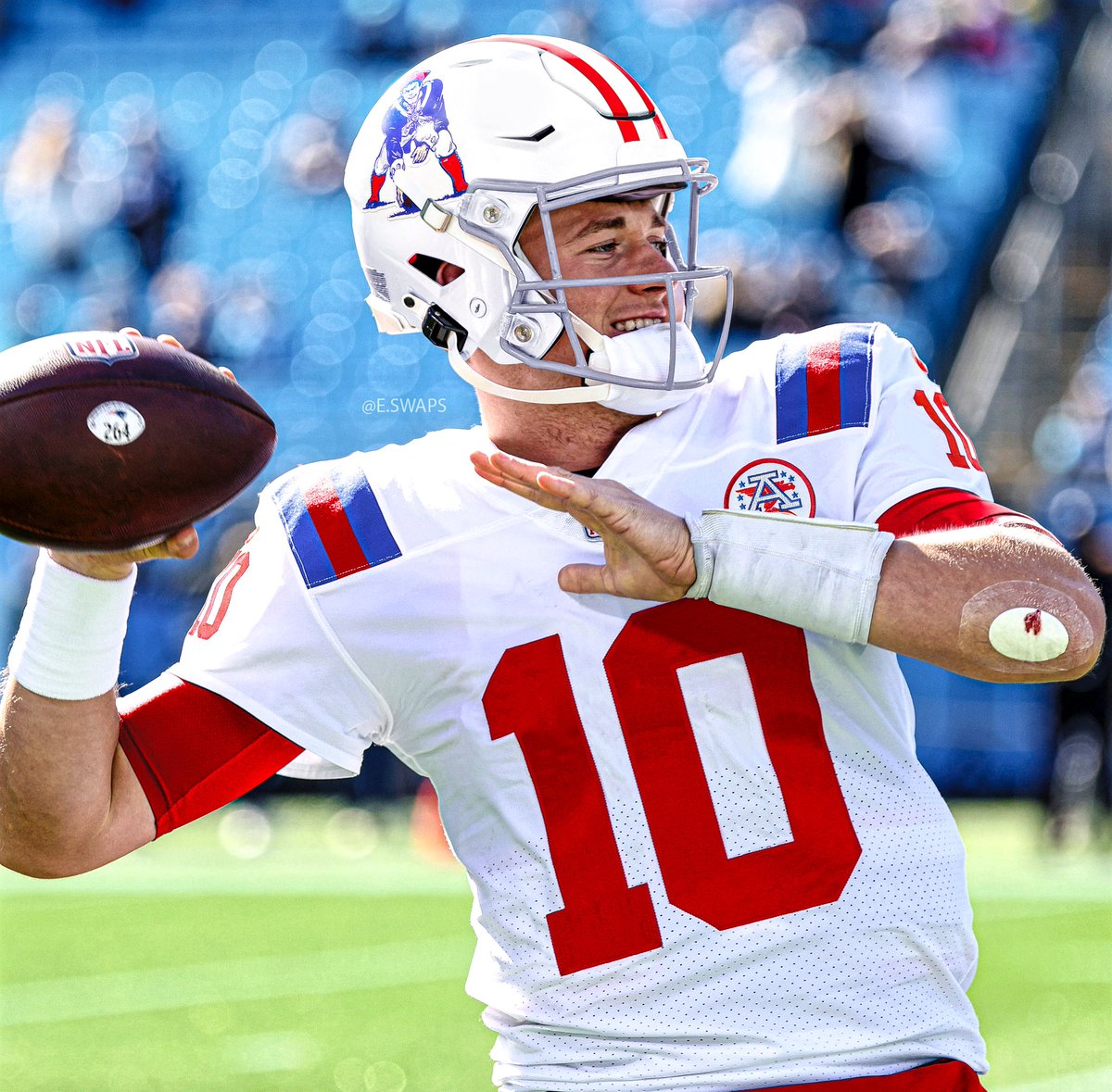 e__dsgn's tweet photo. Should the #Patriots bring back the AFL throwbacks? https://t.co/XXQ2SydNj9