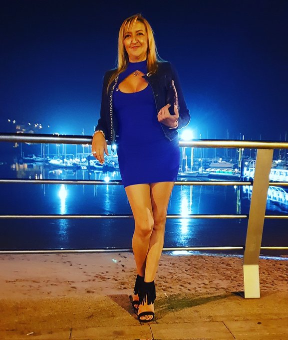 Saldrias Una Noche 🌃 ConMigo? 🔵 Rt ... si Saldrias 
#brunoymariaofficial 
🔽🔽🔽 https://t.co/vUHf11eb6