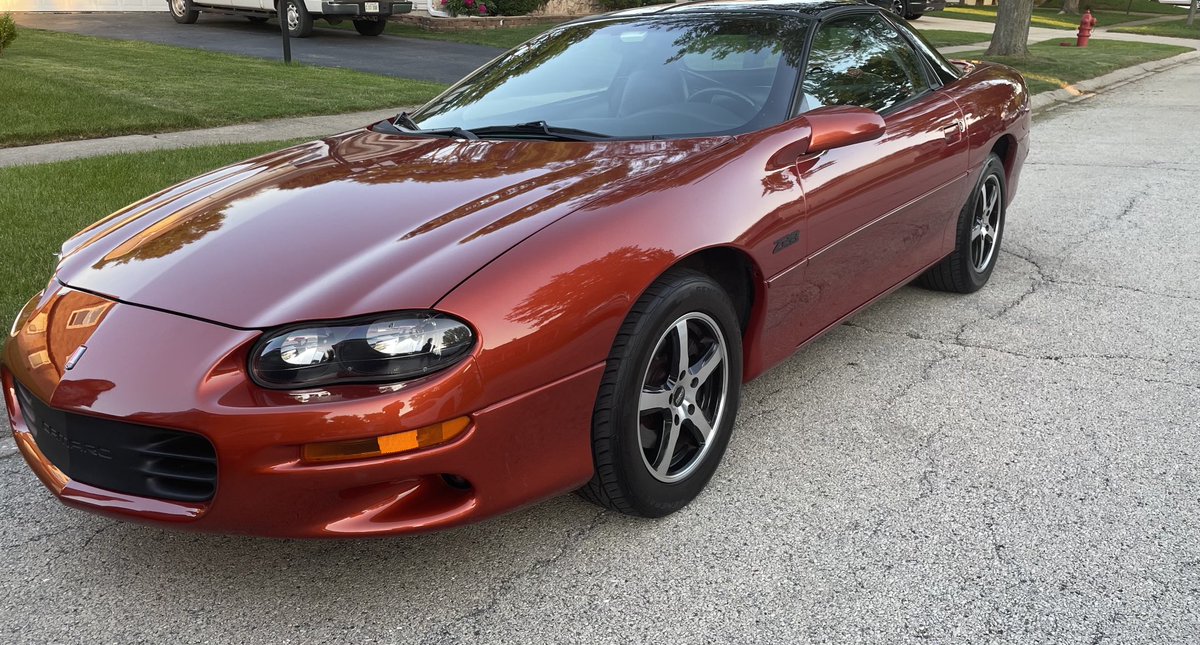 ⁦<a href="/Connellybooks/">Michael Connelly</a>⁩ ⁦<a href="/welliver_titus/">TitusWelliver</a>⁩ Just finished The Crossing.   Seems I have the same taste in burnt orange Camaros as Ellis and Long.  Would look good in Bosch Legacy Season 2.