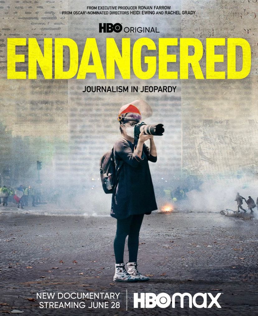 #Endangered muestra cómo es ser periodista en varios países. Dirigido por <a href="/HeidiLoki/">Heidi Ewing</a>. Estrena en #Tribeca2022 y <a href="/HBOLAT/">HBO Latinoamérica</a>. Por México aparece <a href="/SashenkaMiss/">Sáshenka Gutiérrez</a> y trabajó gran equipo: <a href="/migueltovfie/">MIGUEL TOVAR</a> <a href="/Andalalucha/">Andalalucha</a> <a href="/conondita/">Cinthya</a> <a href="/mariotuitero/">Mario Gutiérrez Vega</a> Jorge Linares <a href="/QuetzHa/">Quetzalli Nicte-Ha</a> y muá. ✌🏾