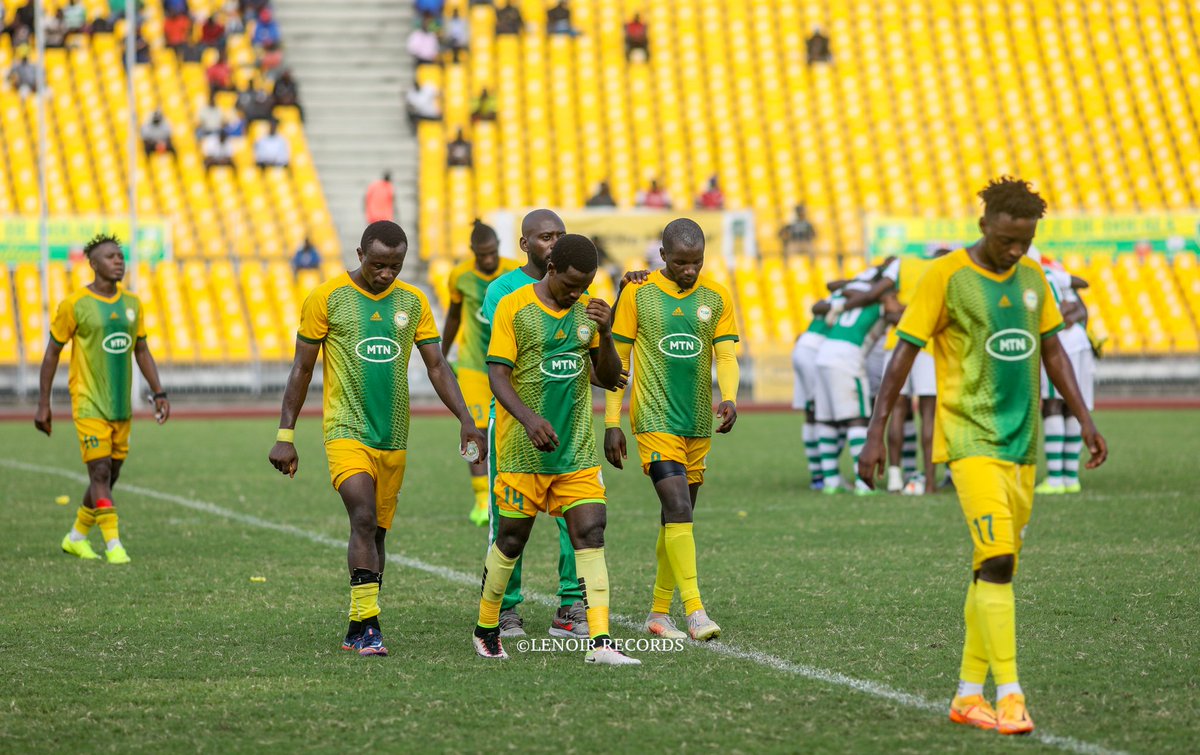 lenoir_records's tweet photo. MTN Elite Football 🇨🇲 23e journée
Stade Renard 2️⃣🆚0️⃣ Yong sports
⚽Epoh Franck
⚽Emmanuel Mbongo
📸 @lenoir_records
@FecafootOfficie
#eliteonecameroun🇨🇲 #footballchallenge
#FECAFOOT #football #Cameroun #sports
#Lenoirrecords #photographer #canonfr https://t.co/zfie5tMh2a