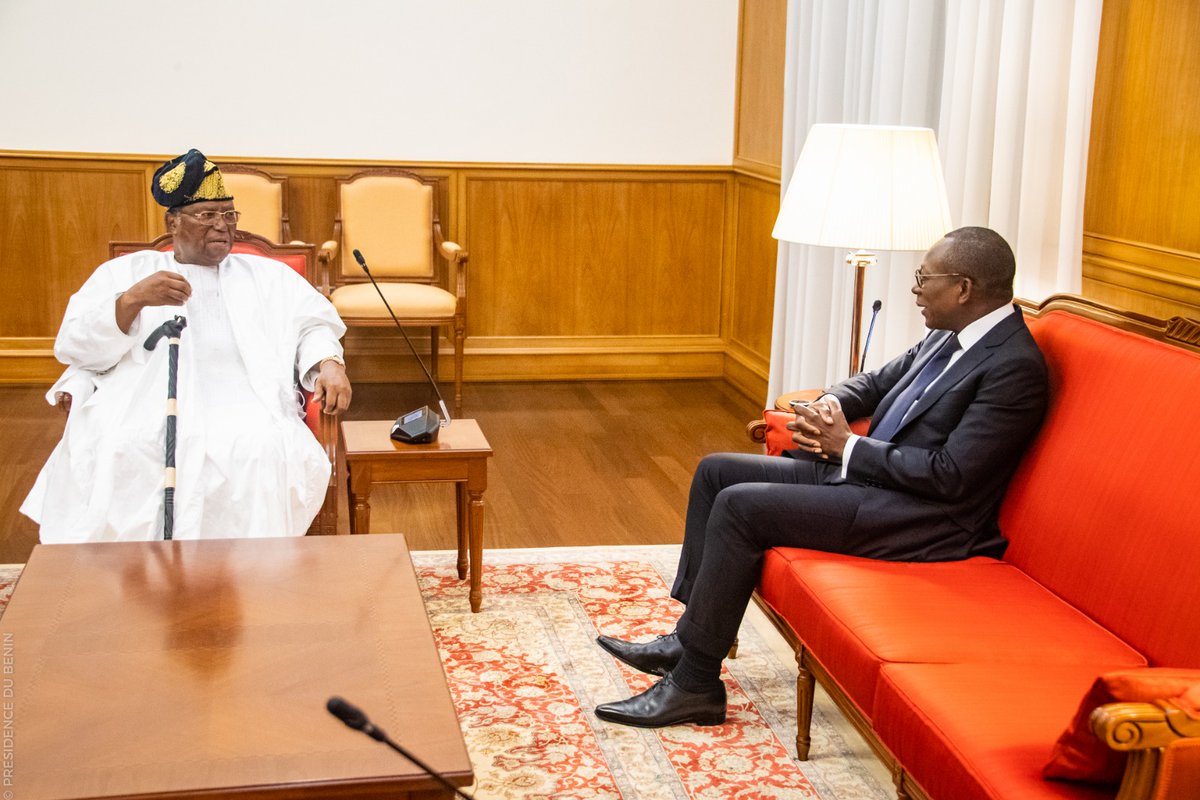 PresidenceBenin's tweet photo. Après la délégation des Ambassadeurs de @UEauBenin, le #Prbenin @PatriceTalonPR a également reçu, ce mercredi 08 juin 2022 à son cabinet, l'ancien Président de la République, M. Nicéphore Dieudonné SOGLO. Des échanges ont tourné autour des sujets d'intérêt national. #AudiencePr https://t.co/niHxvxuaPW