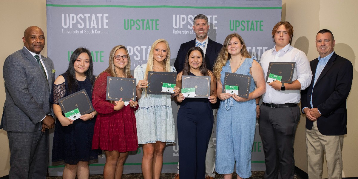 Congratulations to our first cohort of Spartanburg Promise Scholars! We were so excited to welcome our scholars and their families to USC Upstate this week. We look forward to seeing everyone in the fall! See more photos from the reception at fal.cn/3piCl.