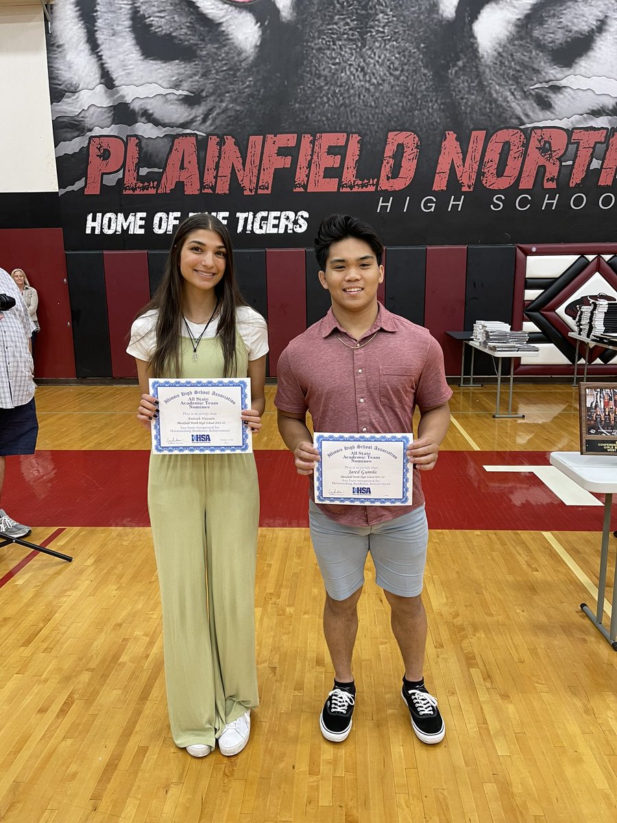 Congrats to North’s two IHSA honorable mention all-state academic team members!  Aminah Hussain and Jared Gumila!  Both athletes were amazing in both the classroom and on the field!  We are so proud of both of you!
