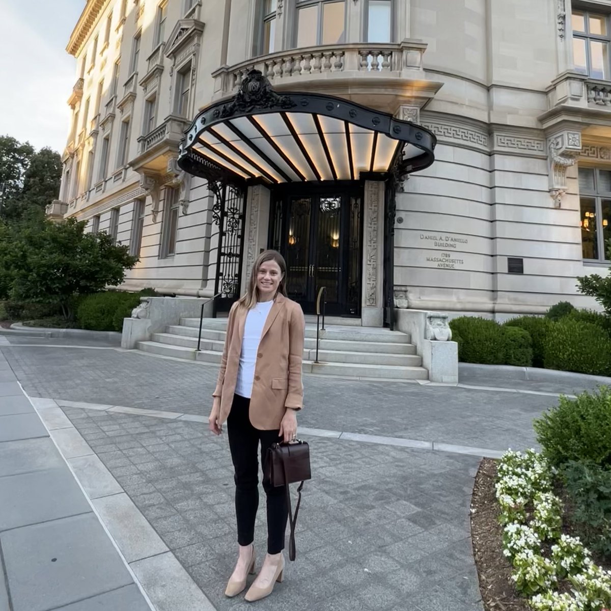 maggiecybr's tweet image. Thanks @AEI for inviting me to speak on a panel about grey-zone and cyber threats - it was a total blast. Your Summer Honors Program students are amazing!
#doctorsmith #AEI #ThinkTankRow