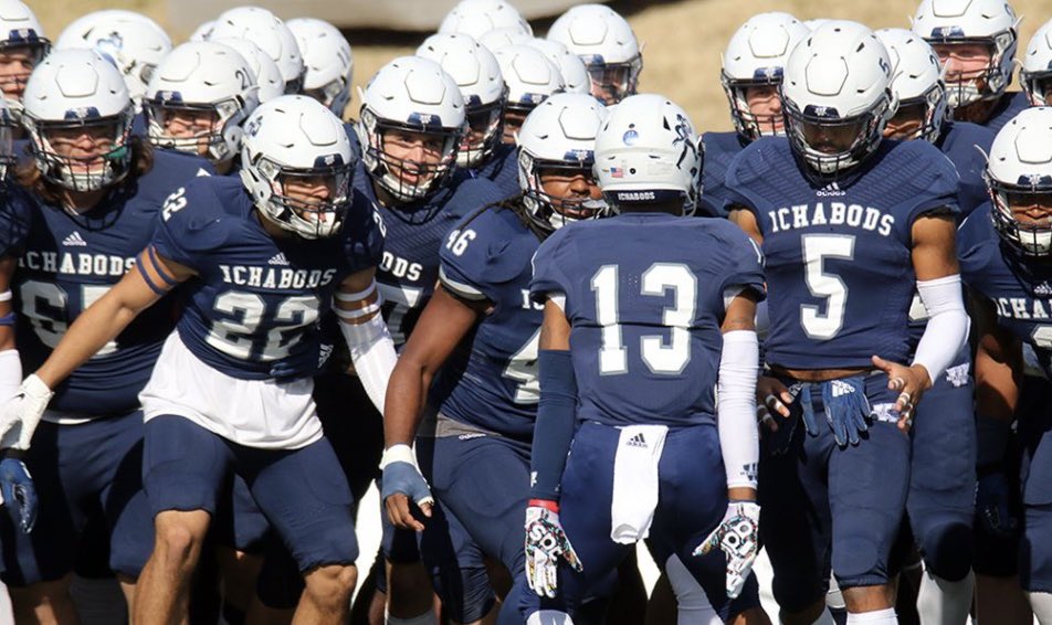 I’m very excited to announce that I have received my 1st scholarship offer to play football at Washburn University! Go Bods! @IchabodFTBL @wucoachschurig @Dane_Simoneau