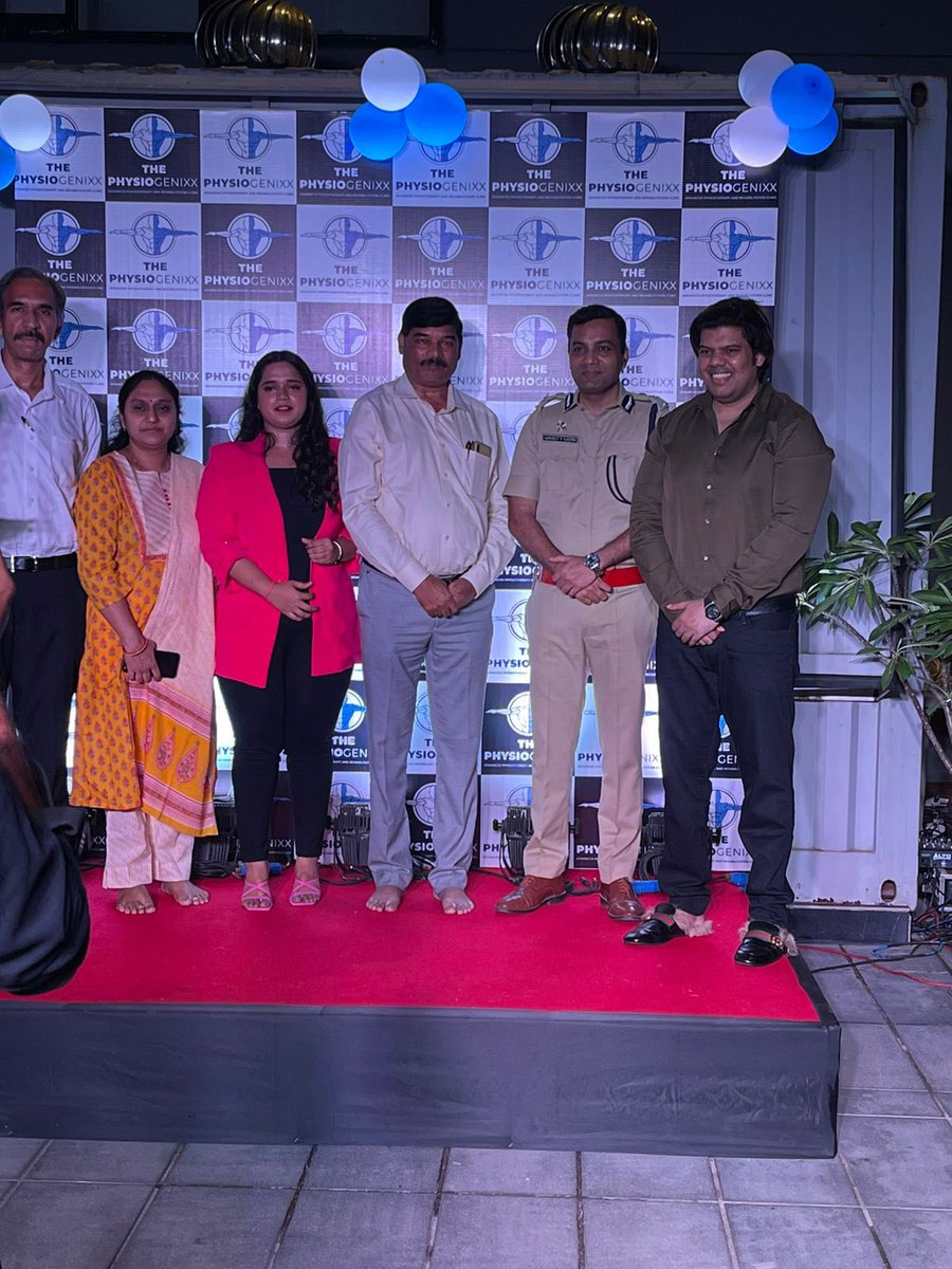 #कल्याणीनगर येथे आज #physiogenix या फिजिओथेरेपी चा उपयोग जीम मधे करायचा या संकल्पनेत #Nitrrix gym मधे सेंटर चे उद्घाटन झाले.
   पुणे शहरा चे अतिरिक्त आयुक्त संदिप कर्णीक यांच्या हस्ते याचे उद्घाटन झाले..