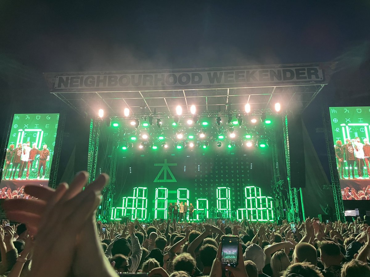 calumlewiswood's tweet photo. tell you what, am still coming down from last week. what the fuck was that all about 

#Knebworth2022 #nbhdweekender #Kasabian #LiamGallagher #courteeners #GodBlessTheBand https://t.co/UKMcqSD8wv