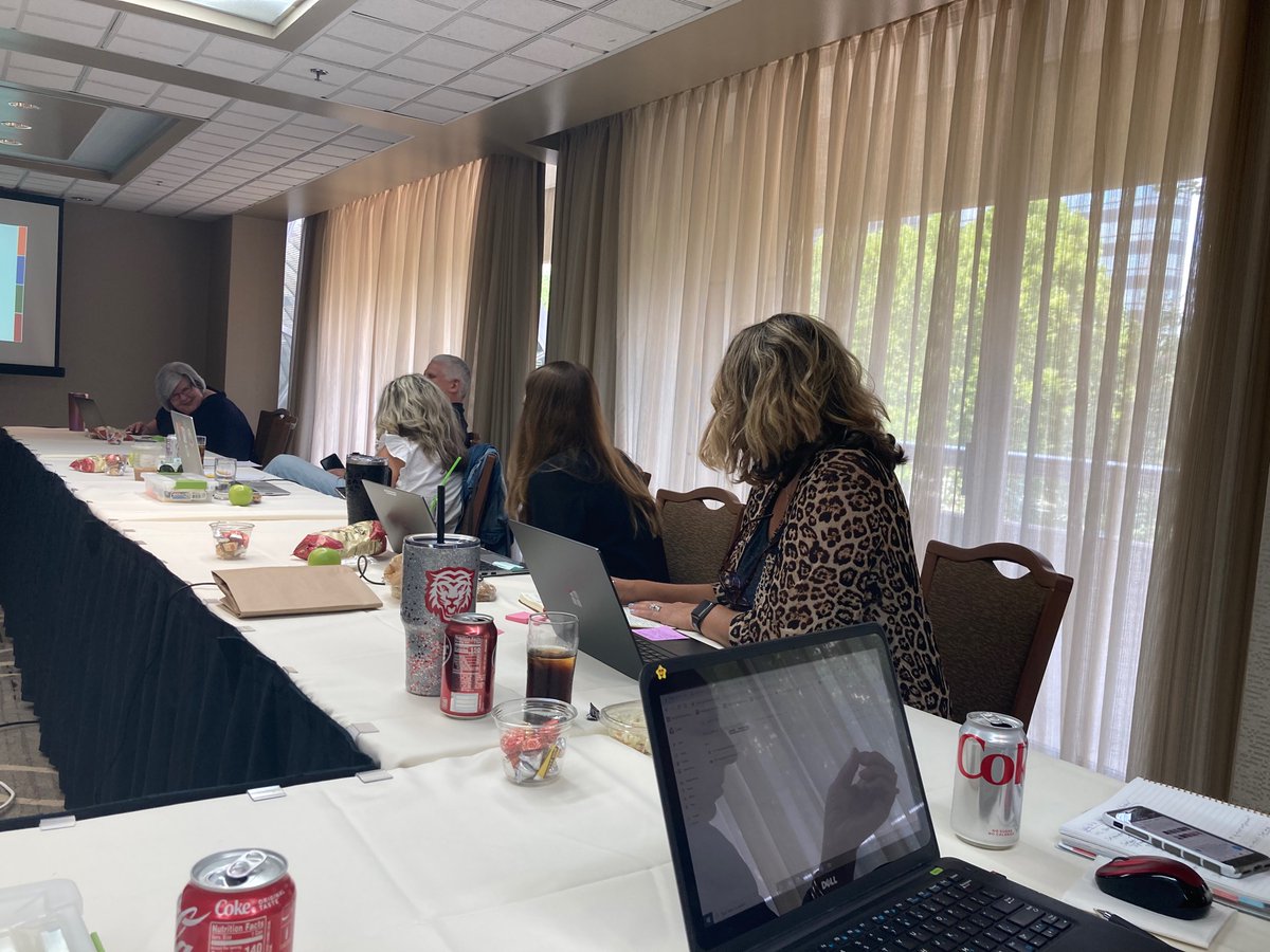 Phenomenal times DOING the work &amp; getting N2 learning with the N2 Learning Design Team. In awe of these amazing leaders♥️ &amp; ready for the Annual Conference🙌🏾!!! <a href="/JDbekind247/">JulieDiaz</a> <a href="/N2Learning/">N2 Learning</a> @CMSMavericks <a href="/ChollyOglesby/">Cholly Oglesby</a>